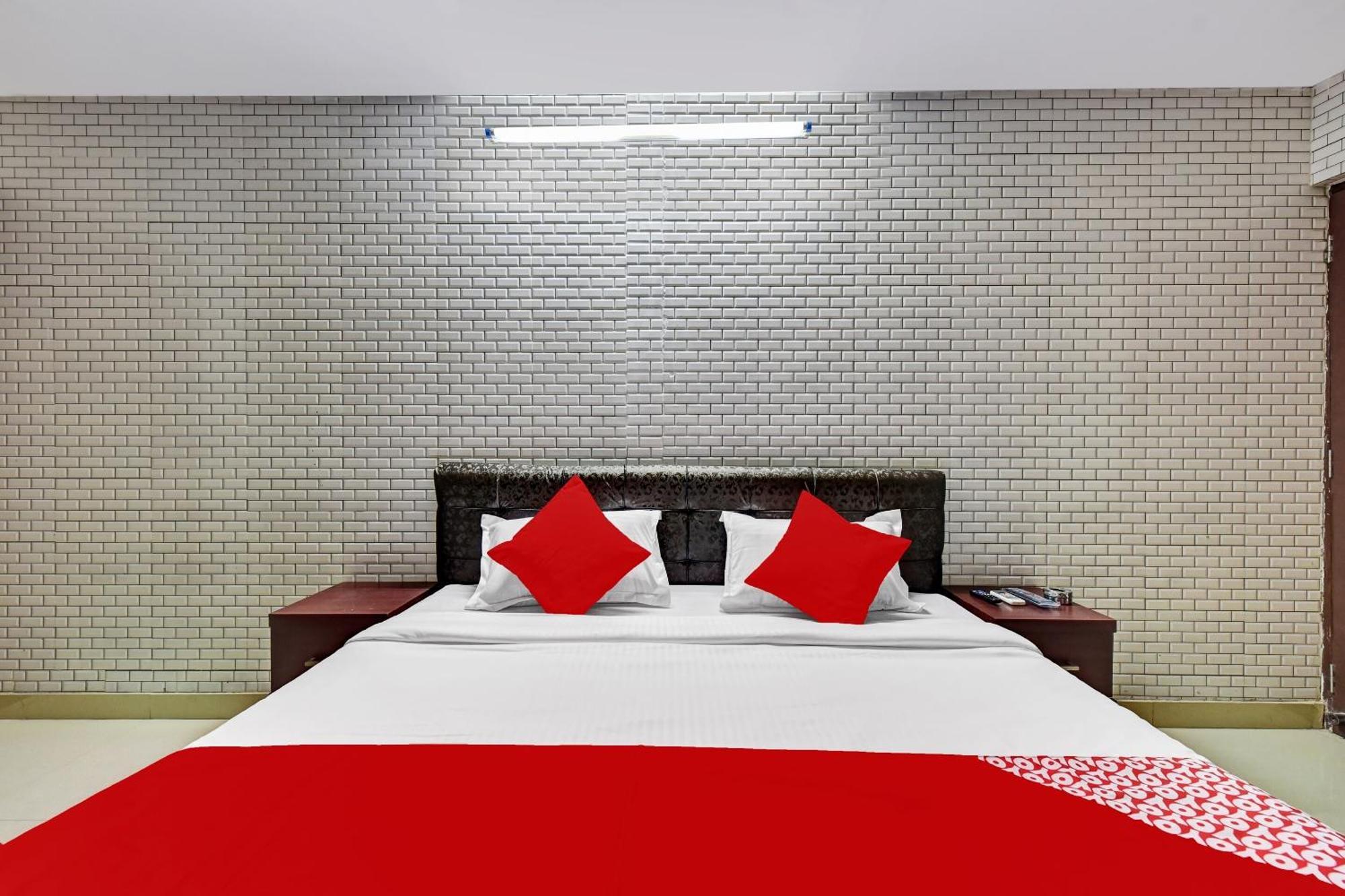 OYO Flagship 82910 seven Eleven Hotel&Banquet Kota  Exterior foto