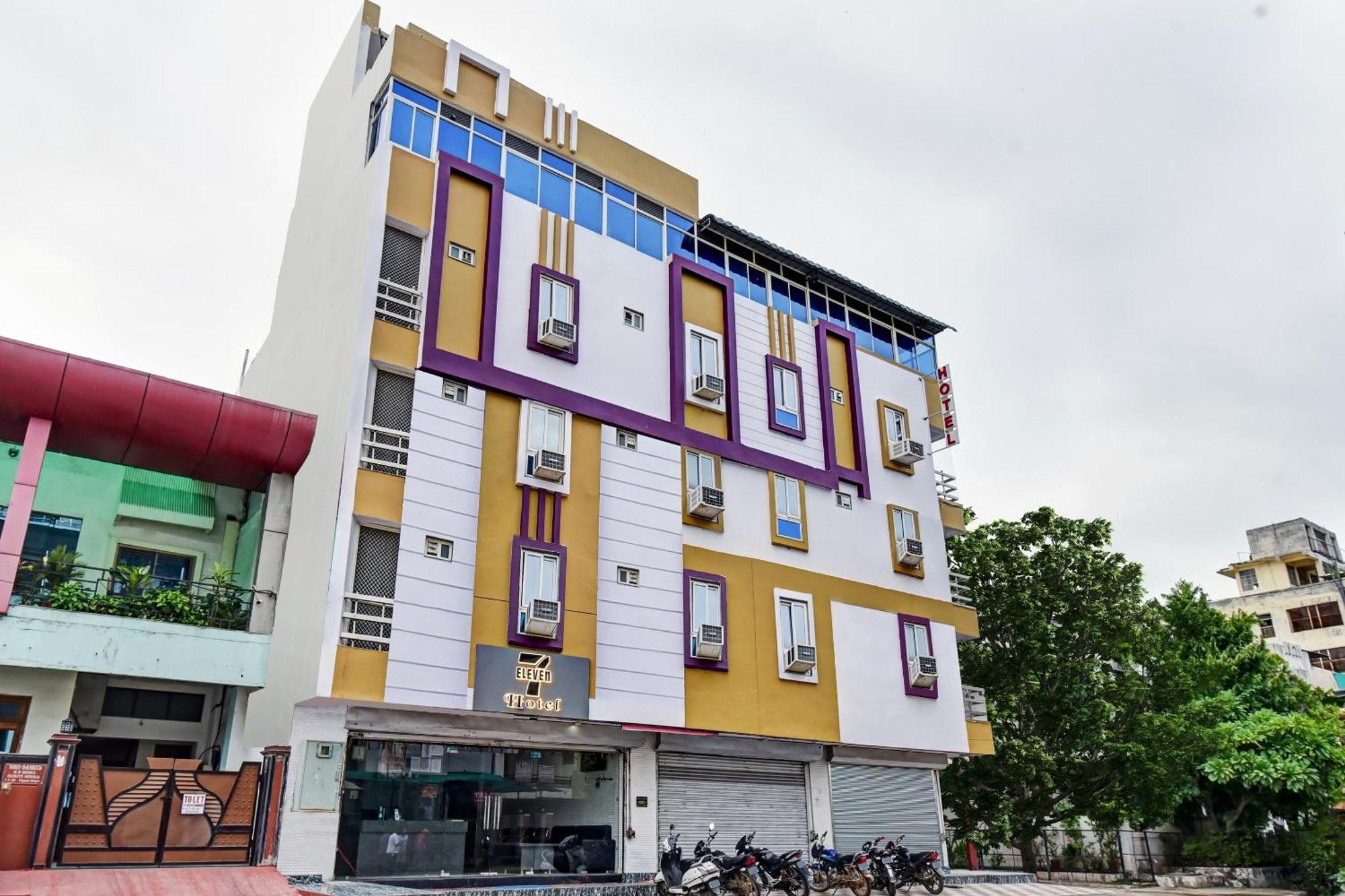 OYO Flagship 82910 seven Eleven Hotel&Banquet Kota  Exterior foto