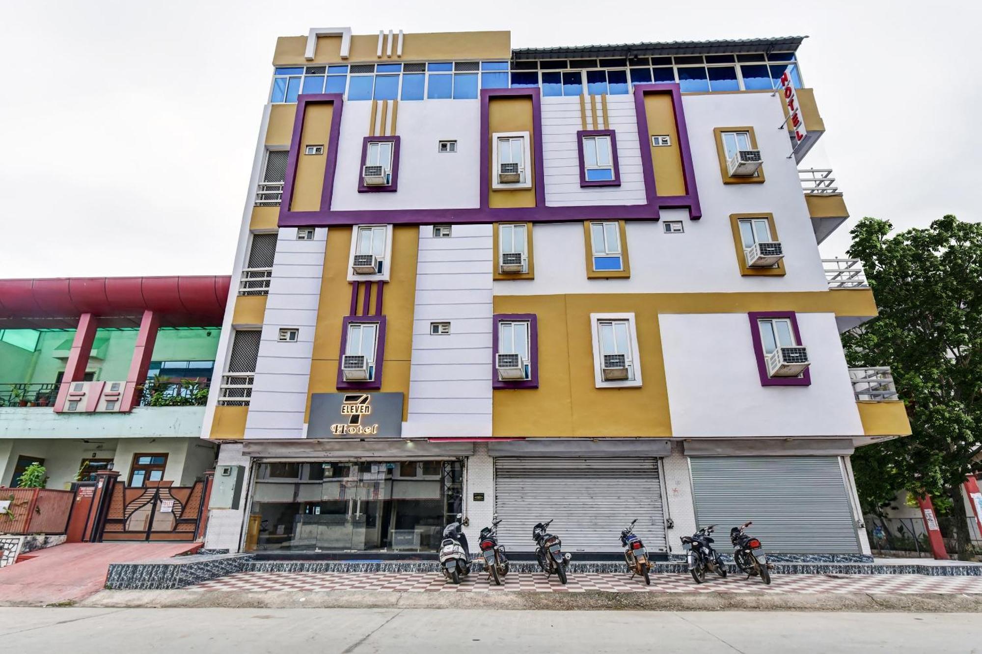 OYO Flagship 82910 seven Eleven Hotel&Banquet Kota  Exterior foto